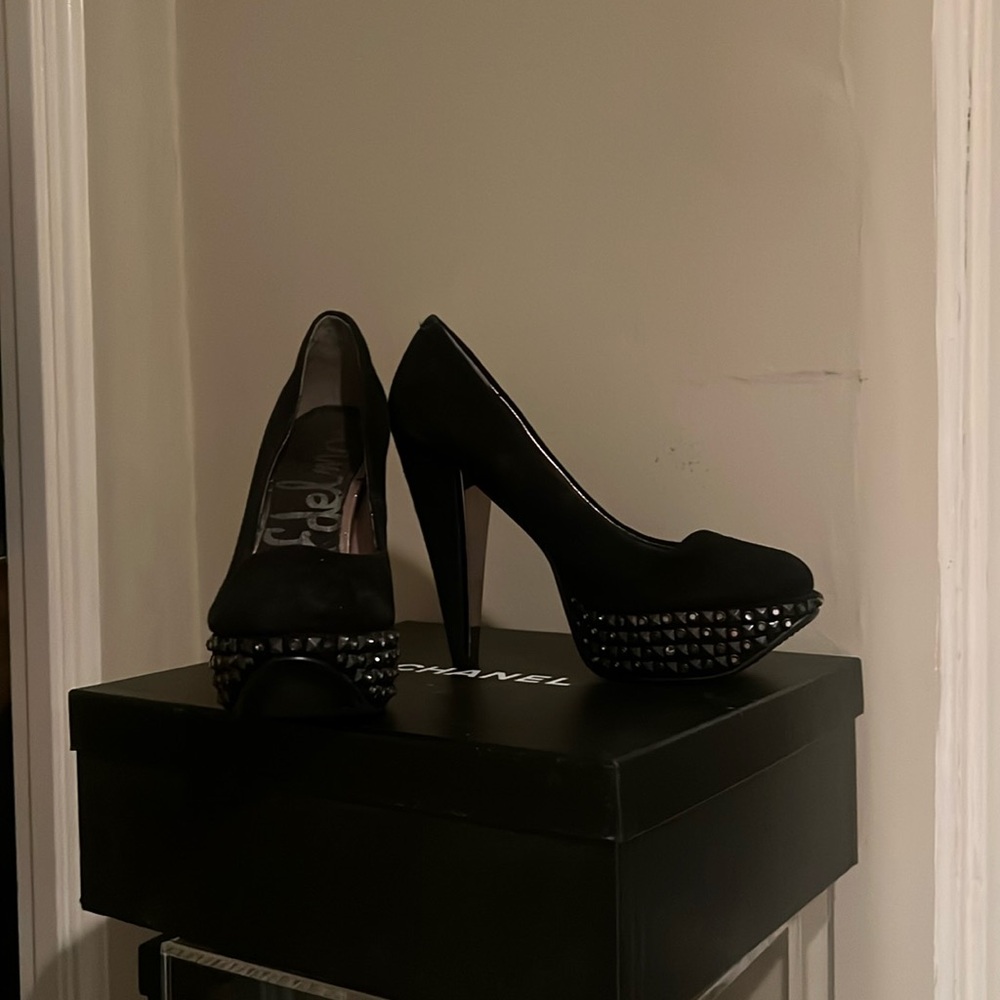 GORGEOUS RARE SIZE 10M slightly used Sam Edelman pumps